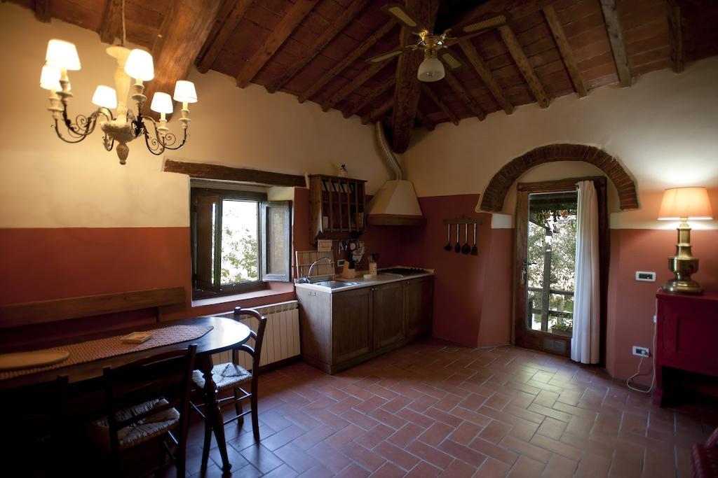 Agriturismo La Pieve Pelago Habitación foto